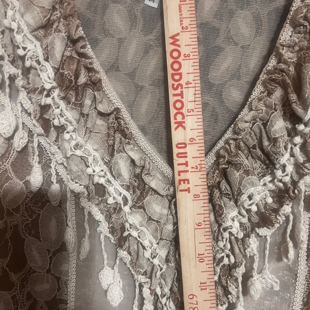 Elegant Cream Lace Women Top - Picture 5 of 16